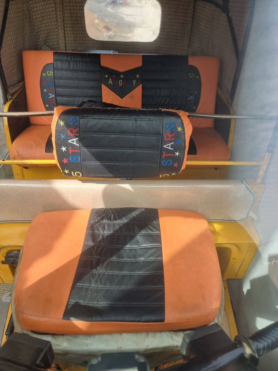 سلام عليكم تكتك البيع 20 شهر 9 رقم انكليزي تحويل ثاني يوم تكتك كامله من كلشي مكينه اكسن لا تنقيص لا تبخير مكينه ناعمه كلش كشر كفاله من ضربه وصبغ كهربيات كله شغاله تخم تاير جديد جادر جديد *********** مدينه الصدر حي الكوفه
