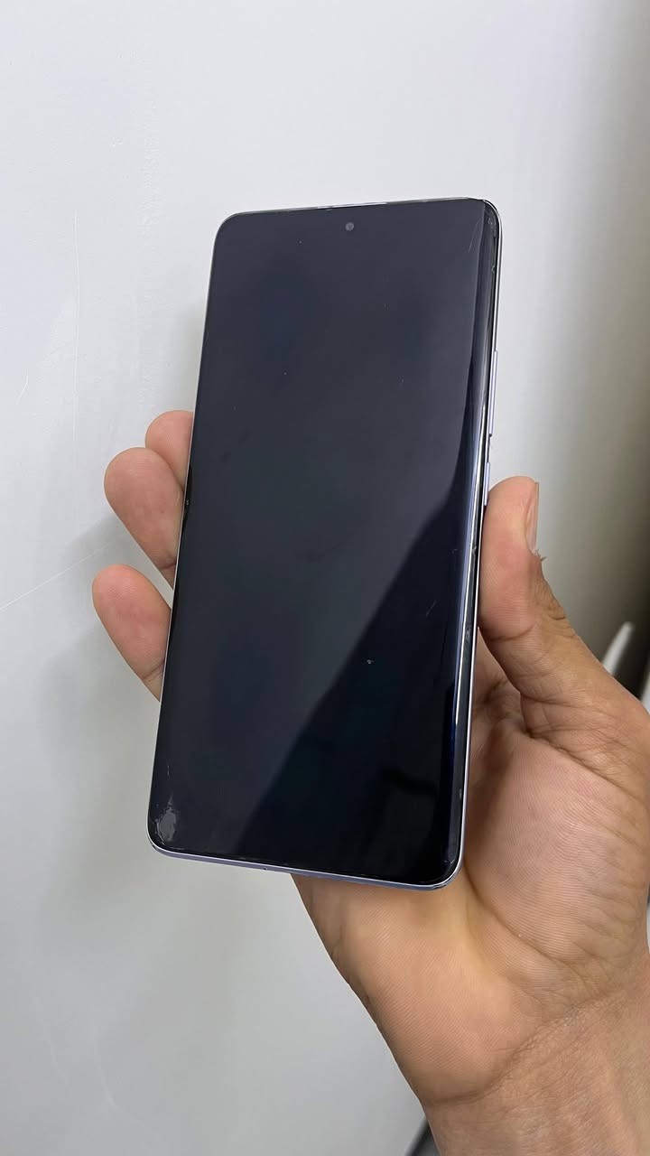 Redmi Note 13 Pro+ 5G
المعالج MediaTek Dimensity 7200 Ultra
الشاشة  6.67 بوصة AMOLED بدقة 1.5K
الكاميرا خلفية رئيسية 200 ميجابكسل.
الشحن يدعم الشحن السريع الخارق 120 واط 
الجهاز ويا شاحنه أصلية والكارتون مالته مثل ما موضح كدامكم الجهاز كلش نضيف 
السعر 300وبي مجال


**إذا كنت صاحب هذا الإعلان وتريد حذفه لأي سبب، رجاءا أرسل رسالة إلى الدعم الفني**