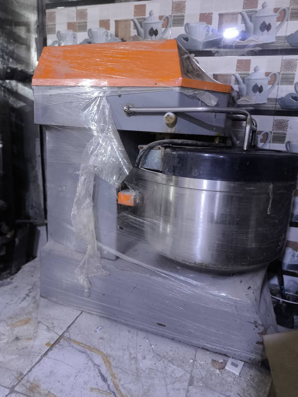 سلام عليكم عجانه نمساوي جديده للبيع استعمال شهر  ***********
