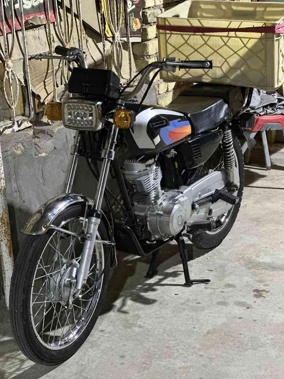 دراجه نامه ادوات للبيع نضيفه حلوه ادراجه كله شغاله اسعر 550 وبيه مجال  قليل القرنه ناحيت اثغر ***********
