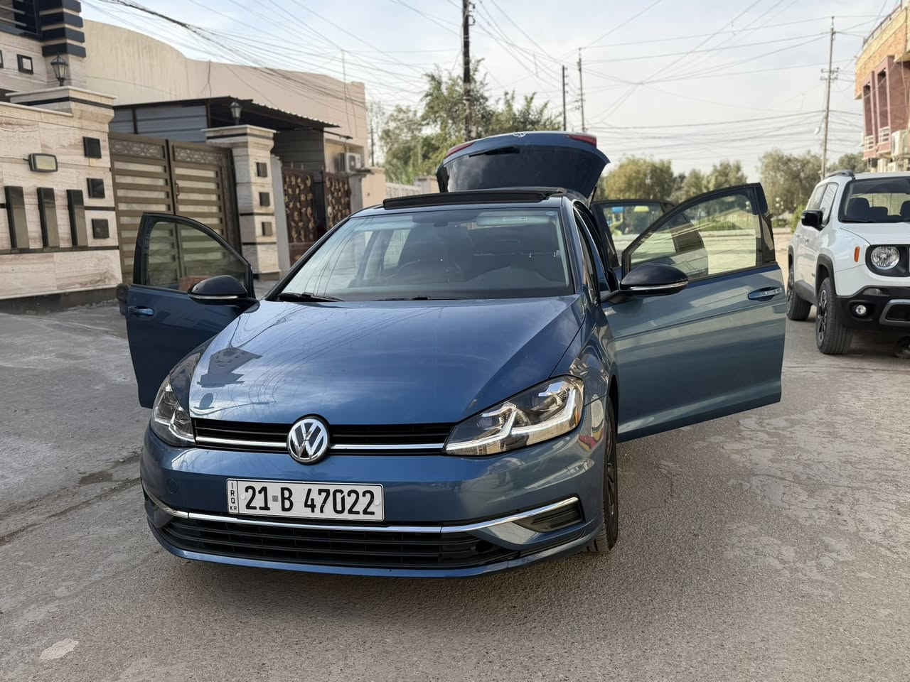 نوع: فولكس واغن
فيئة: كولف tsi

سنة تصنيع: ٢٠٢١

محرك: ١.٤ توربو ٨ نمرة 

عداد: 58 الف مايل

ضرر: كلين تايتل كفاله عامه حتى الدعاميات بدون صبخ 

رقم الشاصي: مرفق مع صور

حجم ويل: ١٦ بيلادي

اطار سيارة: مصاير شهرين زوجين بلادي تايلندي مشدودة 

مواصفات: بصمه، رادار ٣٦٠ درجة، كاميرا، بريك في حالات الطوارئ، اوتو ستوب، كشن جلد، كشن تدفئة ، فتحة السقف، نقطة العمياء، ابل كاربلي، مصابيح زينون الأمامية، مصابيح امامية ليد سياره رقم سليمانيه سنويه وأرقام جديده بسمي تريد وكاله تحويل حاضر 

مكان السياره بغداد زيونه الاتصال ***********
