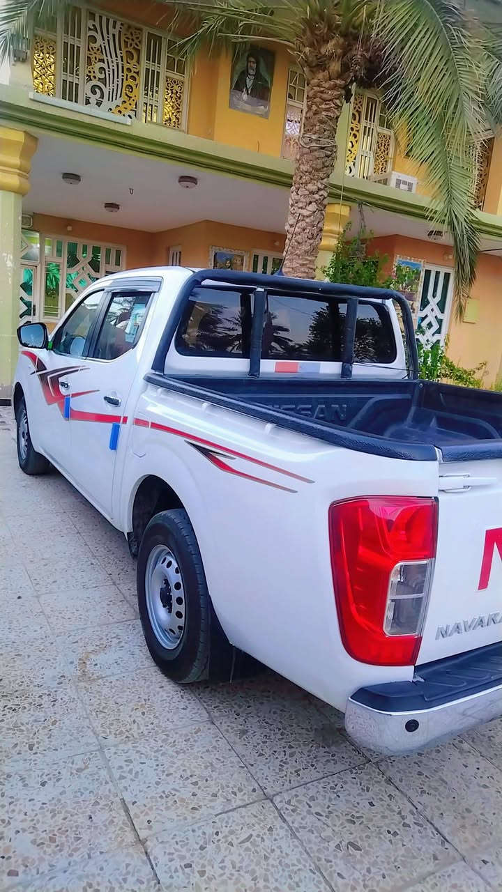 السلام عليكم نيفارا نيسان موديل 17 مقفوله كفاله عامه بس بيها طخه بالدوسه ***********
