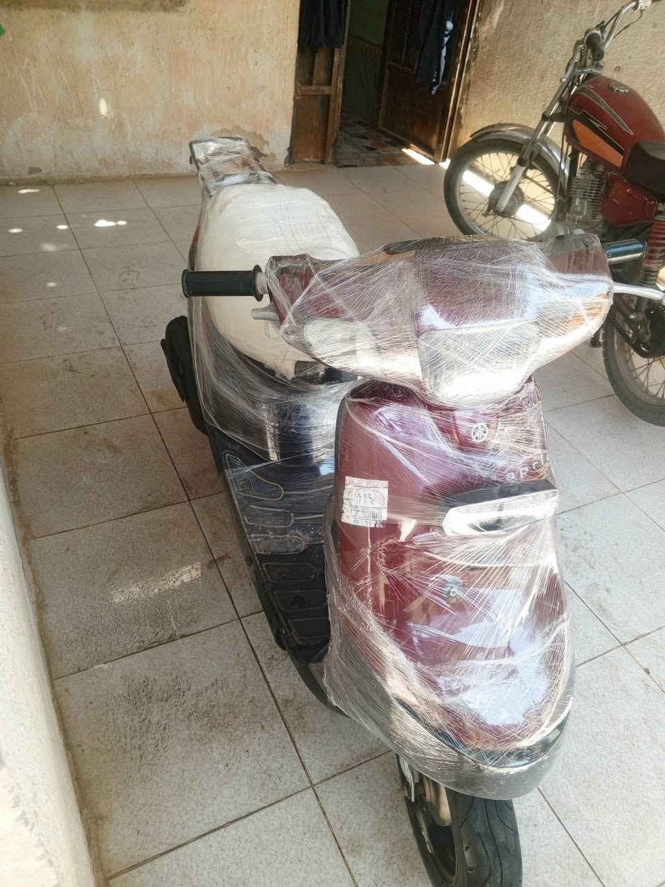 لبيضه نباعت نجيكم بحله منها يابه دراجه بترا نضافه شوفت عينك كلوبات شغالت هورن حط باتري وشقل سلفهاا وباقي لكلوبات سعر 200وبيها مجال مكينه كلش حلووه مناقصها اي شي دراجه مرتبه مكاني ناصريه حي صناعي رقمي لستفسار ***********مو شراي لا تراسل لن هوسه صايره ماعرف ليشتري ولي عامل انتصل اذا شراي
