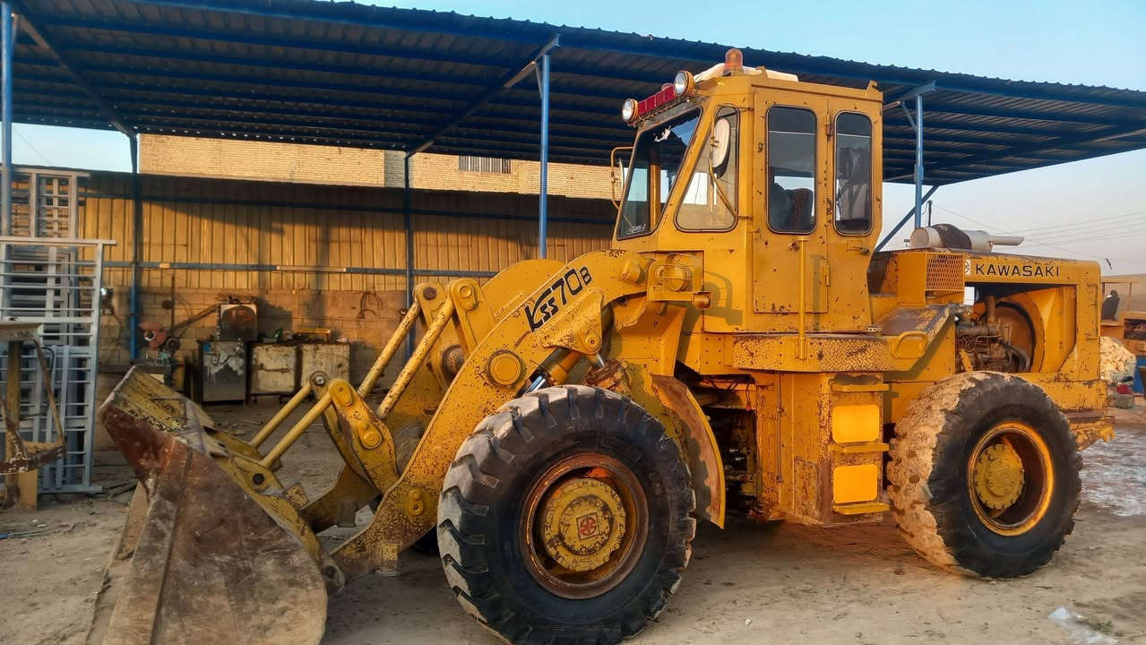 سلام عليكم شفل كاوسكي بي موديل 85  بلادي شركة رقم بغداد نكليزي جاهز لعمل هاتف *********** ***********
