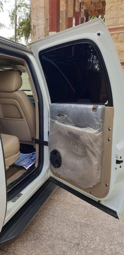 السلام عليكم عندي سيارة مصفحة للبيع موديل 2013ماشية39الف سيارة جديدة شركة التصفيح شركة فرنسية وشركة المانية وبيها شهادة منشأ مذكور بالسنوية مصفح ومضلل الاتصال على هذا الرقم***********
