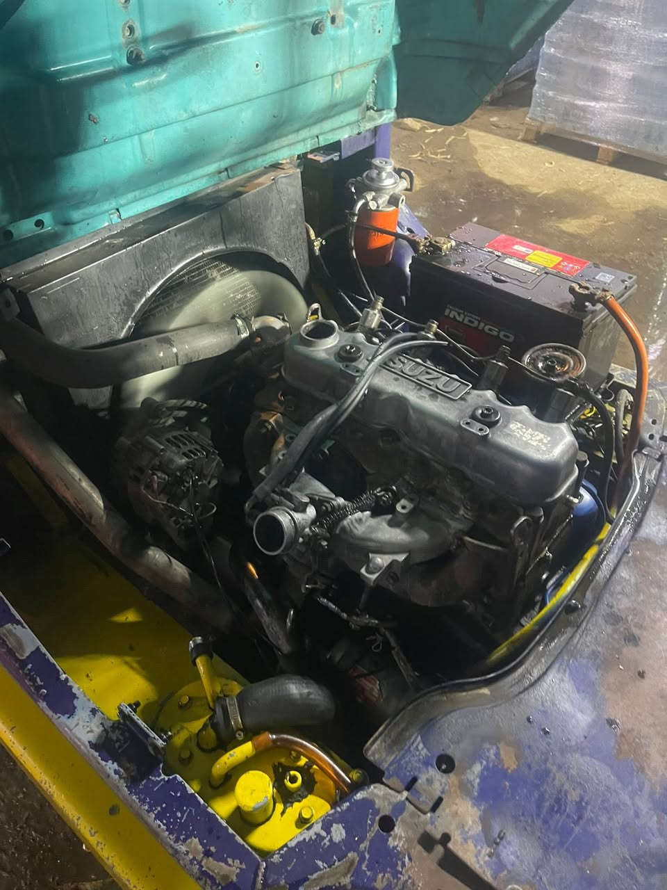 شوكيه للبيع كوماتسو محرك ازوزه السعر48 ورقه المكان البصره الزبير ما متواجد ع الفيس ***********
