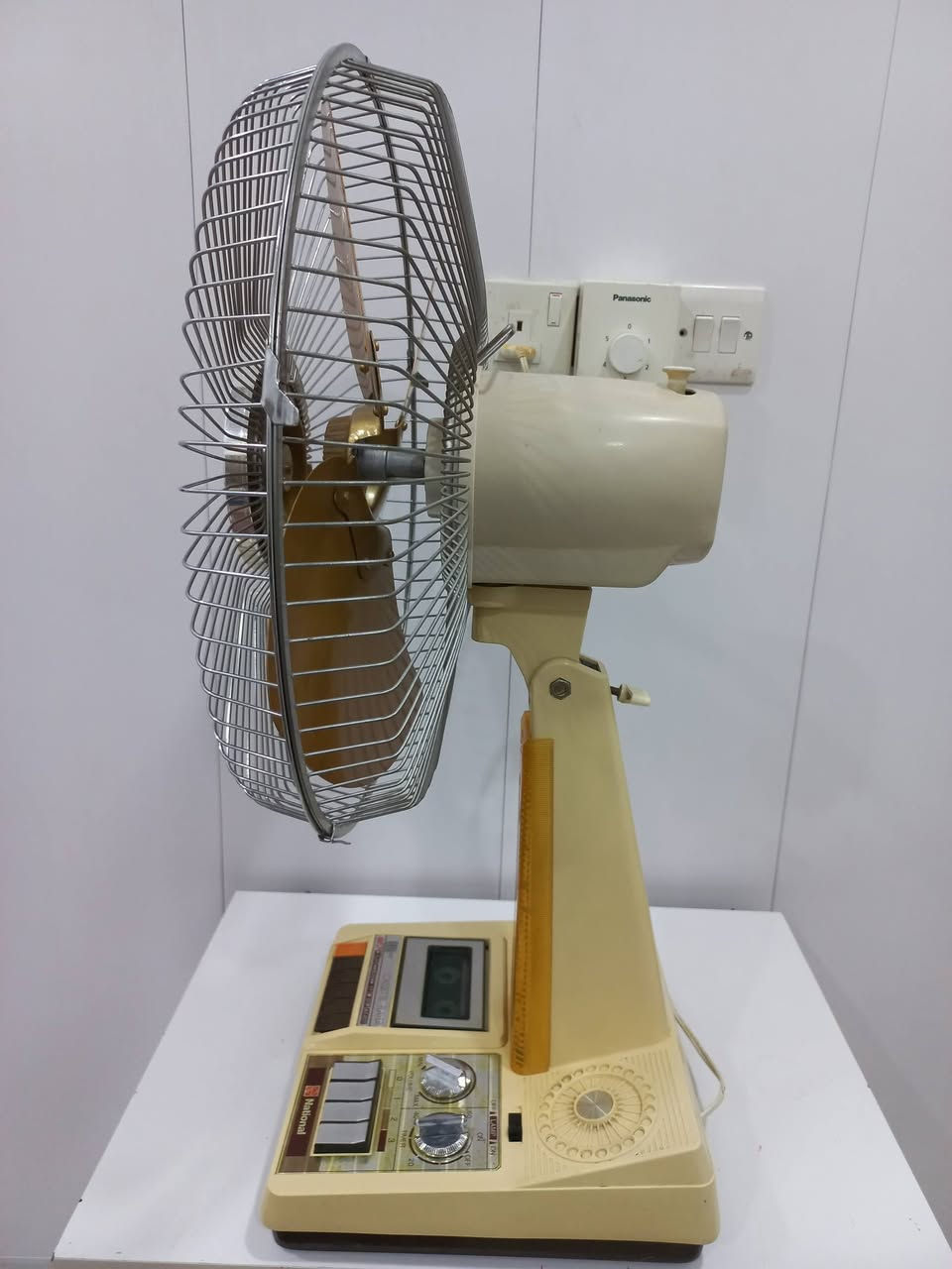 مروحه ناشونال ام المسجل ياباني استيراد المنشأه العامه 
نضافة عاليه جدا جدا للإستفسار خاص


**إذا كنت صاحب هذا الإعلان وتريد حذفه لأي سبب، رجاءا أرسل رسالة إلى الدعم الفني**