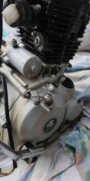 السلام عليكم ماكينه دراجه بوكسر للبيع مقفوله كفاله عامه ما ناقصه السعر سعر 300,000 وبيها مجال العنوان الديوانيه قضاء الشنافيه***********
