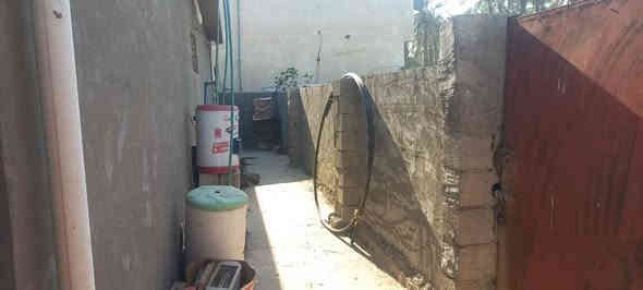 اسلام عليكم لبيع بيت  طابو زراعي صرف قرار محكمه تحويل ثاني يوم المساحه الكليه/ 250 متر /  17ونص واجهيه نزال 14 يحتوي البيت غرفتين نوم اربع امتار كل غرفه صاله 7×3ونص حمام 3×2 خطار 6×5 مطبخ 4×4
جسر دياله التويثه ***********واتساب
