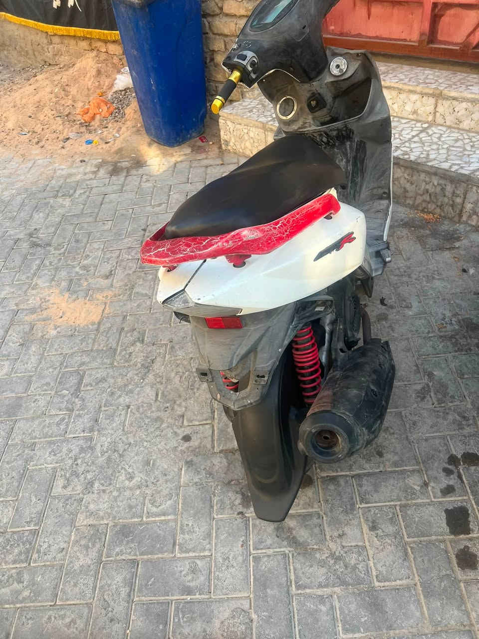 جي تي ار
دراجه مكفوله بس نقصها بجم وحاضن  تراي اطيك وين ماجان

$450

‭***********‬

