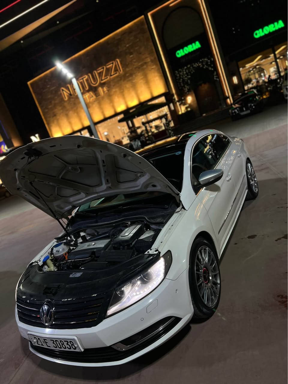 بەناوی خوای گەورە 
2013پاسات سی سی passat CC 
سەنەوێ و ڕەقەم و ژینگەی  نوێیە هەتا 2028
فول مواسەفات 
پانۆڕاما+هەر چار جام ئۆتۆ لایت لید بەگلایت لید+گوشین کارەبا +سوکان ڤۆلیۆم +تەحدیدسوعە +تەبریدلەمس دوزۆن +شاشە و کامیڕای بیلادی +6سیدی AUX+ئاوینە کارەبای شەفت وهیتەر 

سەیارەکە زۆر خاوێن مایتەوە بە نسبەتی گێڕو مەکینەی 
2.0 TORBO 6 ger 
20 تۆڕبۆی 6 گێڕە لە پاسات سی سی 6 گێڕی مەڕغوبە ئەوەی هەیبی دەزانی بەشەرتی دەعامی پشتەوە هەتا دەعامی پێشەوە بە شەرت دەدەم بڕغی لە گێڕ و مەکینەی نەکرایتەوە هەموو شتی بە شەرتە

سەیارەکە دوپارچەو نیوی سبوغە لال سەیاق بەبێ دەعم بەبێ ئێڕباگ  بەس لەسەر شوخت پەمپ کرایە  ئەمن بە 3 پارچە دەی فرۆشم   
یەک دوو جێگای گچکەی ساردە کوتە
 
 زۆر جائیزە 1 دینار مەسروفم تێدا نەهێشتیە 
چار تایەو ویلی OZ  recing لەسەرە سفر لۆم بەستایە
سەیارەکە 200000 هەزار ڕۆیشتیە  زۆر نوێ مایتەوە 
 
 ئەگەر موشتەری  تەلوفۆن بکە مەجالەکی کەمی تیدایە 
*********** أربيل, العراق
