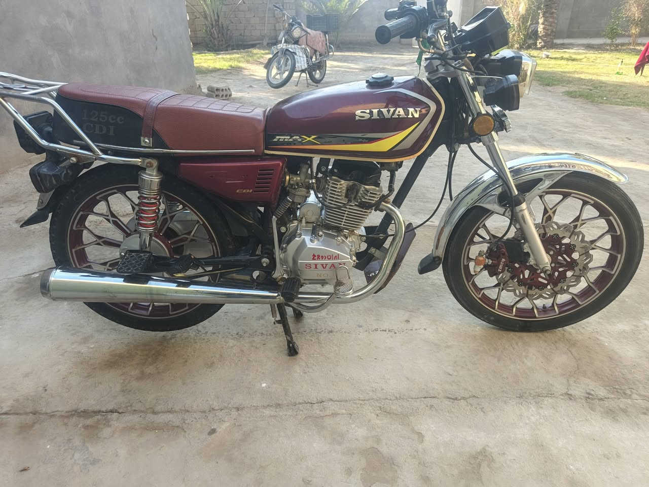 السلام عليكم دراجه للبيع موديل 24 سفانه مكفوله اوراق كامله *********** المكان بل قاسم
