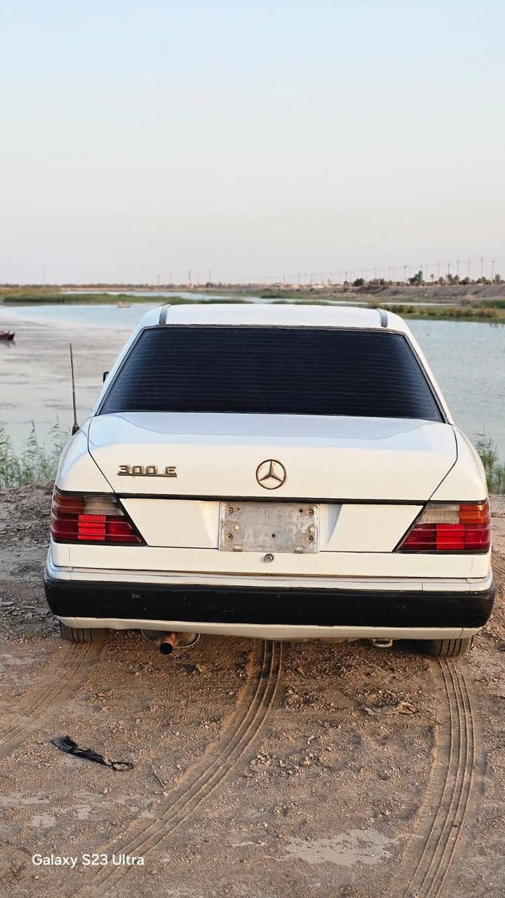 السلام عليكم مارسيدس دب موديل 91 محوره3000 فيفتي تبريد ثلج  سياره مكفوله من كلشي سعر  70 بيه مجال قليل *********** مكاني البصره القرنه
