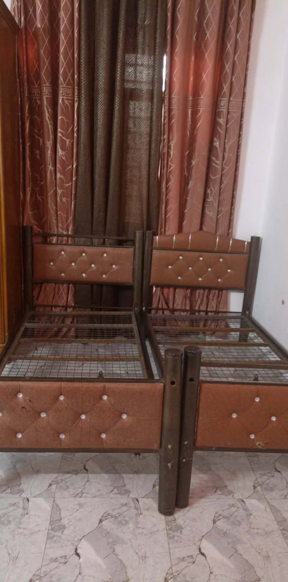 السلام عليكم طبلات عدد 3 للبيع السعر 20وطبلات عدد 2 السعر 15 وجربايات عدد 2 حجم كبير السعر 50 غراض نضيفات ومابيهم اي كسر


**إذا كنت صاحب هذا الإعلان وتريد حذفه لأي سبب، رجاءا أرسل رسالة إلى الدعم الفني**