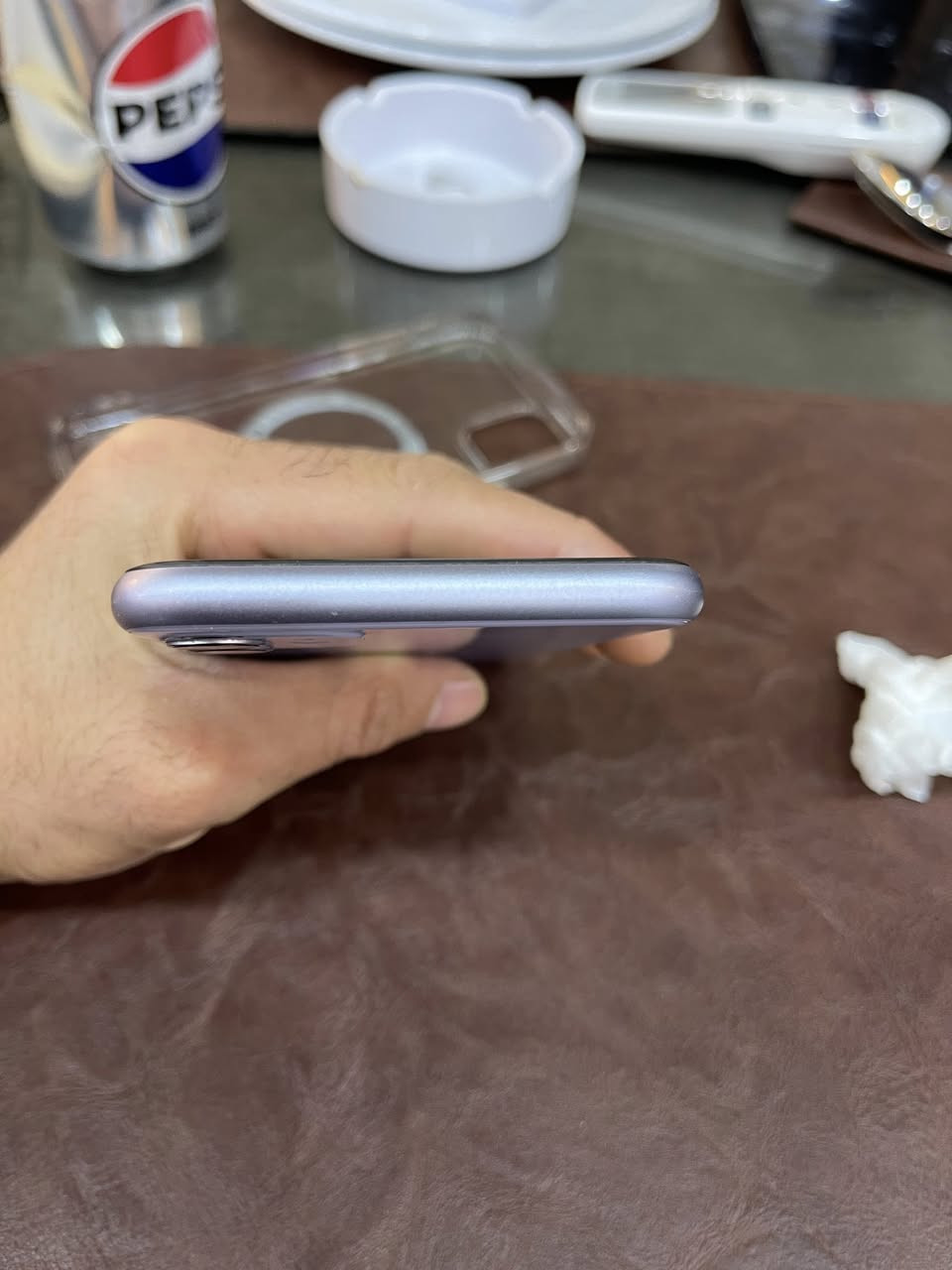 السلام عليكم ❤️
#متاح ايفون ١١ عادي 
ذاكرة ١٢٨ 
بطاريه ٧٥ 
تك سيم 
لون بنفسجي 
الجهاز نورمال 
نضافتو ١٠٠/٩٥ 
سعر ٢٢٥ بي مجال بسيط او مراوس مع ١٢ برو ماكس 
شراي تعال خاص او اتصل 
***********
***********
