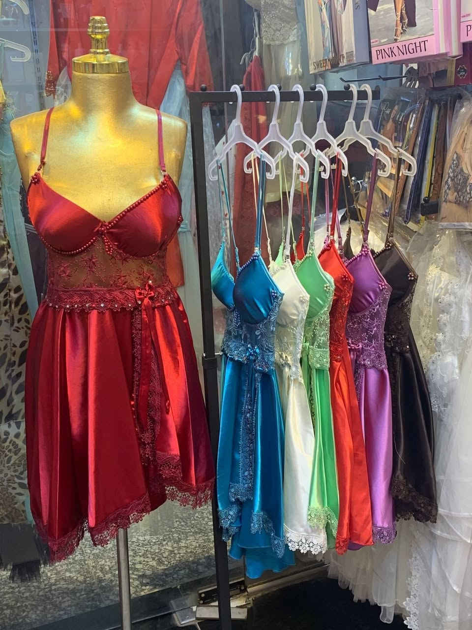 متابعه للبيج 
العنوان / السماوة / السوك الفوكاني  مول ابو مهدي / المحل العاشر على اليمنة/ ستايل العروسة النسائية والكوزمتك


**إذا كنت صاحب هذا الإعلان وتريد حذفه لأي سبب، رجاءا أرسل رسالة إلى الدعم الفني**