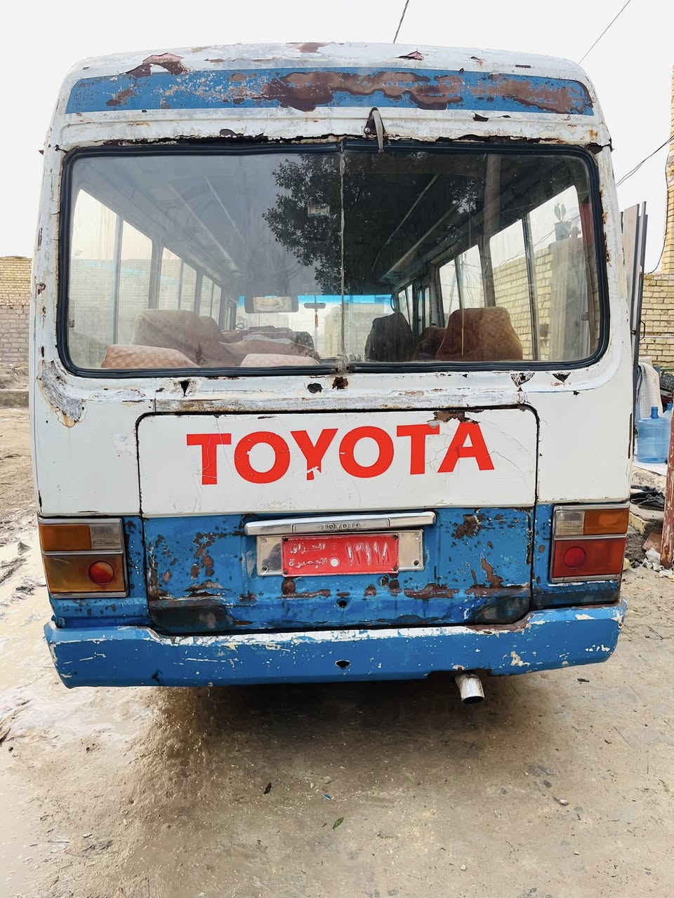 السلام عليكم كوستر عريضة للبيع مديل 85 محرك بطة 3000 لا تنقيص لا تبخير دسك باور  تخم تاير المامي جوبلس باتري جديد توني شادة  حدادية خير من الله مكان السماوة  اتصال ***********
