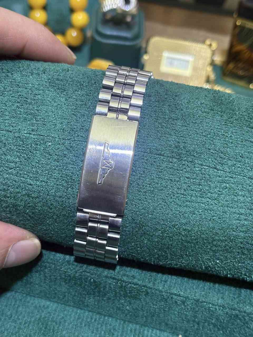 لونجين
ادميرال 
فنتج مخزن كلجديد
قطر ٣٦
اوتوماتيك


**إذا كنت صاحب هذا الإعلان وتريد حذفه لأي سبب، رجاءا أرسل رسالة إلى الدعم الفني**