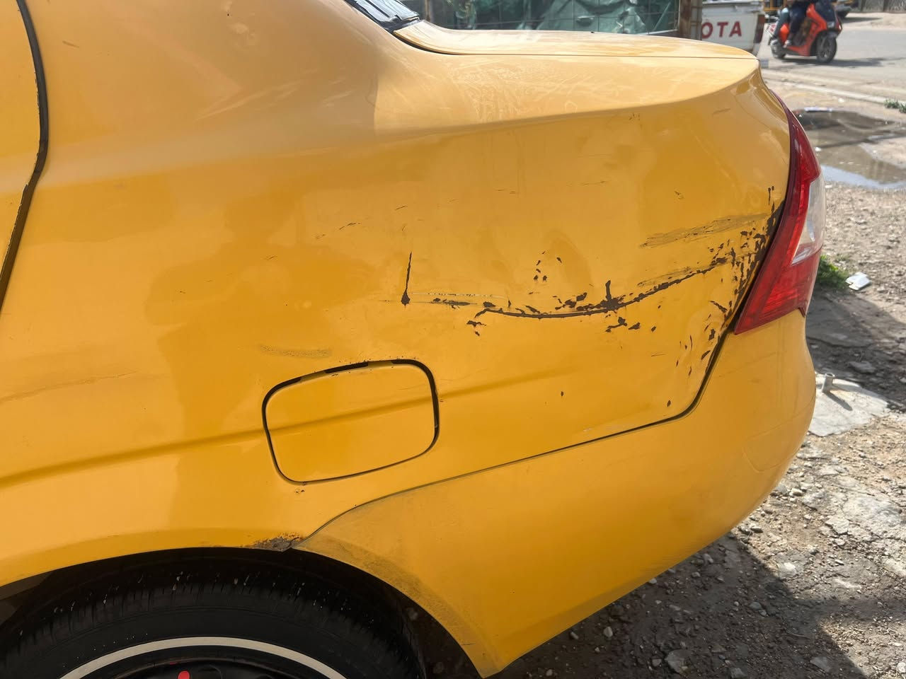 السلام عليكم طيبة موديل ٢٠١٦ للبيع
السيارة مثل ما موضح بالصور...
مشروع وطني خط وبحث مصفر + غرامات ٣٠٠
كير جديد مال كية ريو + محرك طابوكة جديد
تخم تاير خط ابيض
وكلشي واضح بالصور 
السعر ٣٥ وبيهة مجال 
المكان الزعفرانية ***********
متوفر على جميع منصات التواصل
