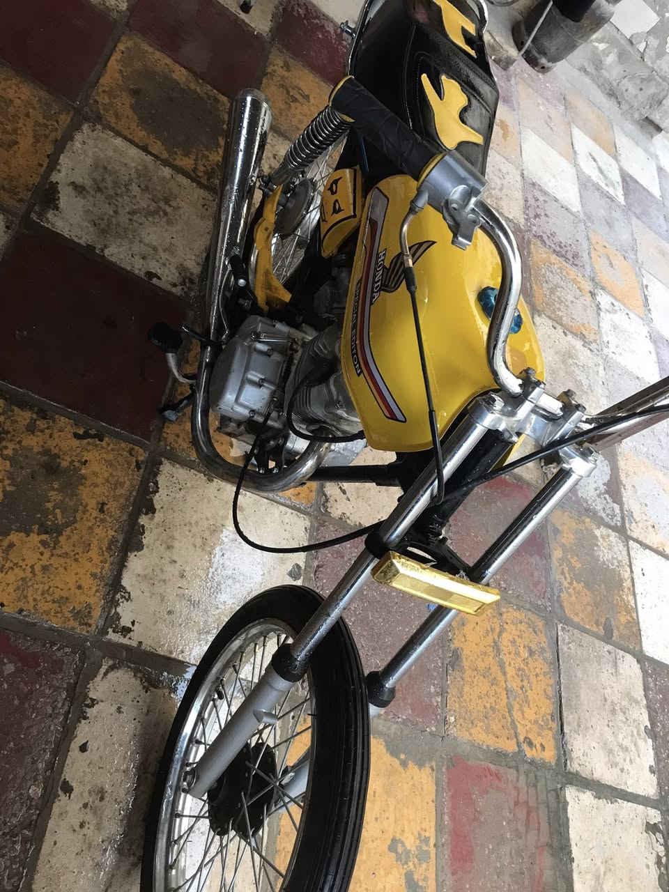 كلك كلك نامه اصلي شهر من عمرته بس محركه بي خيط تبخير سعره 400بيه مجال قليل حك جيه شراي طب خاص مو شراي طلع كبل رقم ***********
