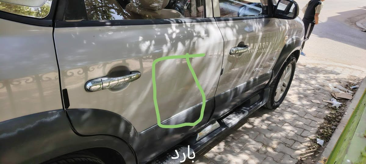 السلام عليكم 
للبيع هونداي توكسان 2009 نجف مكفوله من الصبغ والفتح مالت دكتور جامعي يعني مامتعوبه او على ايده 
محرك ٢٠٠٠ دوش مكفول تبريد مكفول
مقاعد جلد دواخل اسود
حساسات خلفية
مواصفات GLS
السياره باسمه والتحويل مباشر ثاني يوم
وحسب الصور الموضحه بالمنشور
السعر خاص علق تم وسيصلك السعر مباشرة على الخاص او للاستفسار اكثر الاتصال ***********
