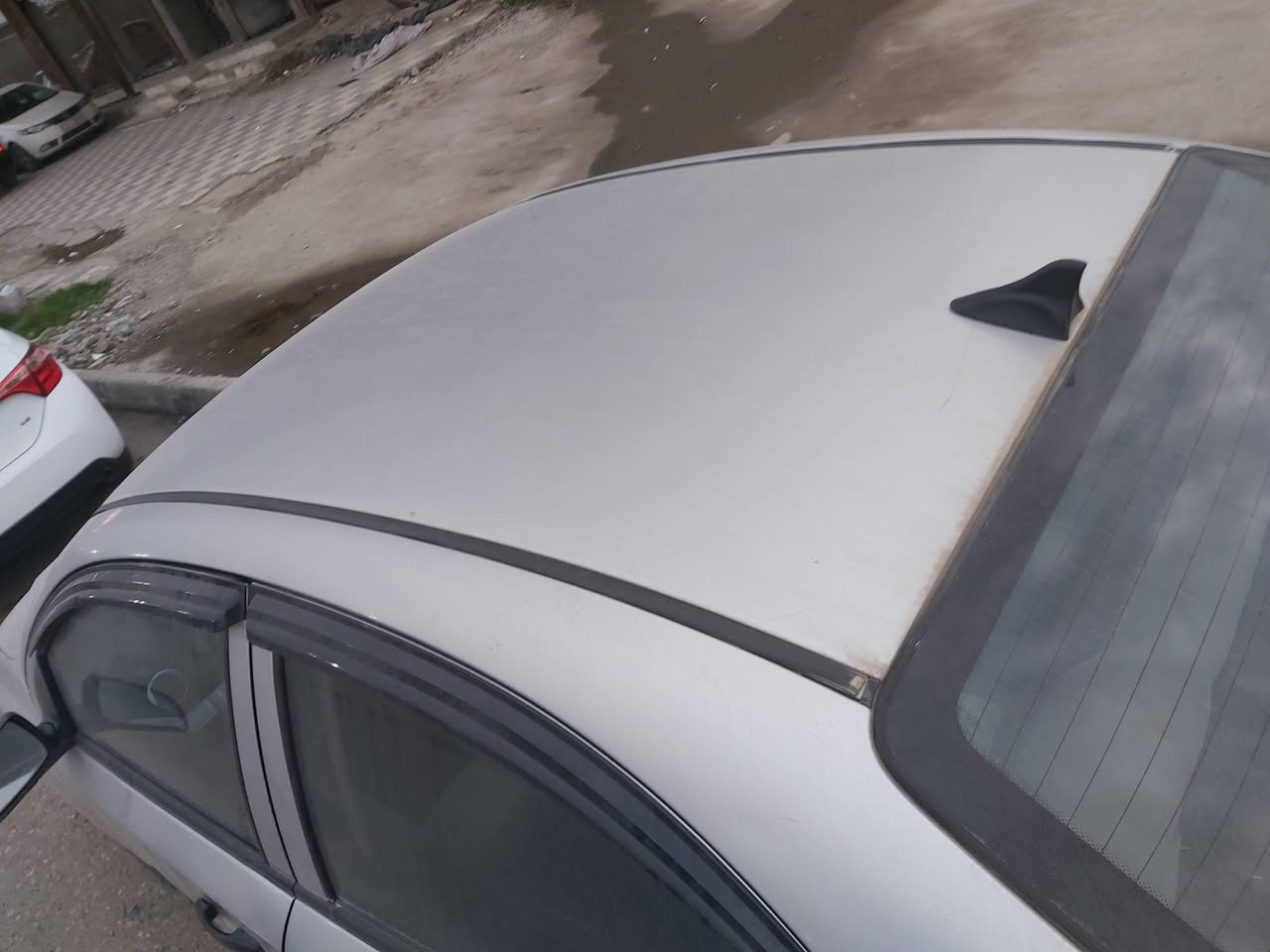 مرحبا شباب
افيو 2009 
هزه سنوية ساقطة 
كير محرك تبريد شرط 
بيها جاملغين الورا صبغ 
جاملغ جهة النفر مبدل 
شرط بدون دواخل 
كوبون بانزين 
اني شرعيها شرط الوكالة والتحويل 
بيها تقحيل بجاملغ الخلف النفر 
سعرها 65 بيها مجال
***********
