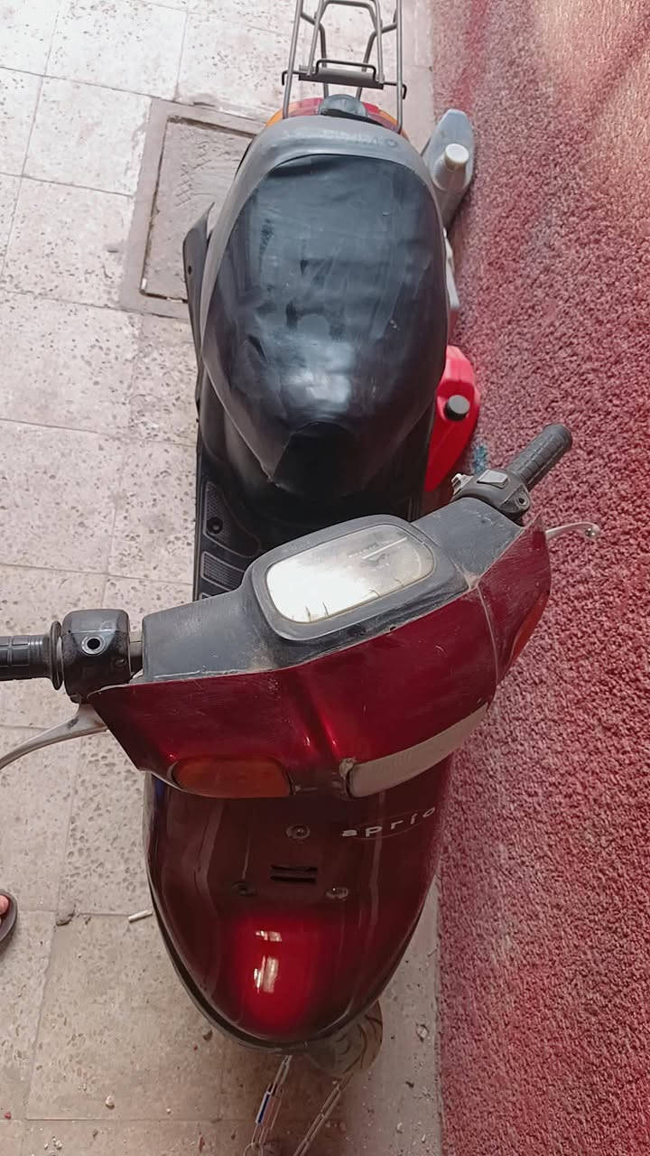 بطه 2003 مفتوحه مره وحده تجفيت اصلي ابو ٥٠ الف  كلها شغاله كامله بيها مكينه شرط ترايك وين ماتريد
سعرها 250 قفل
***********
