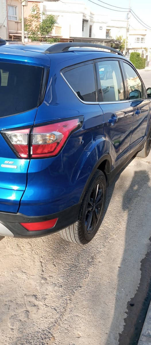 فورد اسكيب 17 اربيل باسمي جاهزه مكينه كير حداديه طخم تاير تبريد قطعتين فول بانوراما السعر 108 وبي مجال للبيع او مراوس حسب القناعه مكان السياره باربيل للاستفسار *********** أربيل, العراق
