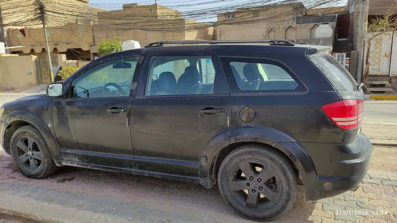 السلام عليكم ورحمة الله وبركاته 
دوج جورني 2009 محرك ستة سلندر 3500
بيها منظومة غاز
سبعة راكب ثلاث قطع تبريد
رقم بغداد انكليزي سنوية بسمي لل2029
مشكلتها تدير سلف لكن ما تشتغل 
السعر 75 وبيها مجال تعجبك اتصل أو راسلني 
العنوان كربلاء حي العامل 
***********
***********
