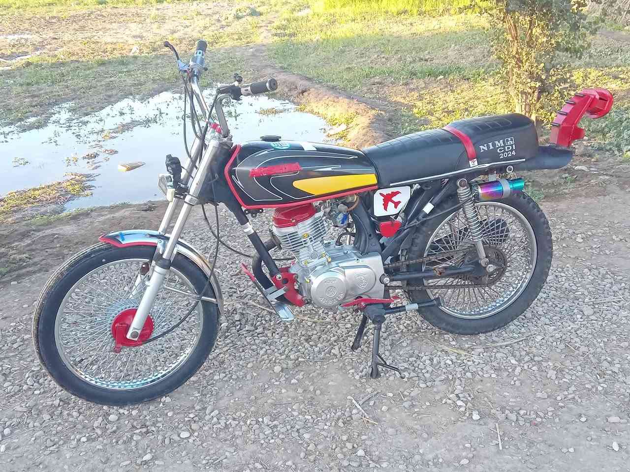 سلام عليكم
شباب دراجه للبيع كلك كلك دراجه حلوه شوفت عينك ماعوزها شي دكت هندر قضاء الرفاعي السعر 525 وبيهامجال  ***********
