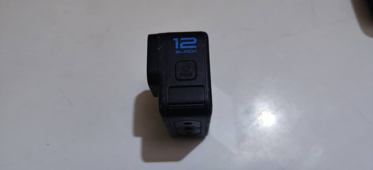 كامره گوبرو 12 للبيع نضافه 98 بل ميه معاه4 بطاريات وشاحن ثلاثي ورام بنسبه 256 كيكه اصلي و ستاند طوله 30 سم وچنطه و شغاله ومابيه اي مشكله 
السعر 475 الف وبيه مجال 
يوجد توصيل لجميع المحافضات 
هذه الرقم واتساب او اتصل  ***********
