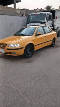 سمندموديل17للبيع كلشي بيها نظيف بيها ملاحظات صبغ قطعتين ب باب ورا سائق...