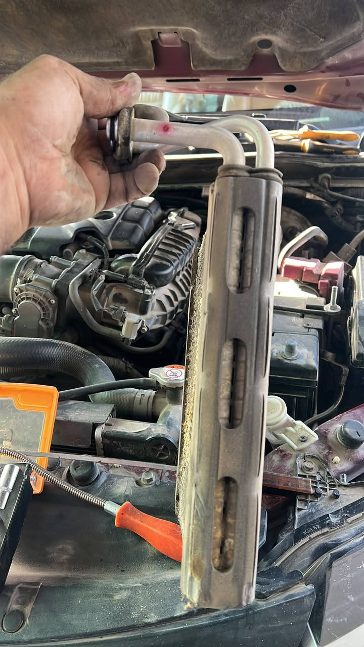 ‏أهلا وسهلا بكم في خدمات أحمد لصيانة سيارات صيانة منظومة التبريد وفحص وتشخيص باحدث الاجهزه العنوان بغداد اليرموك شارع جامع الشواف بالقرب من مركز شرطة هاتف *********** وأهلا وسهلا بكم ￼
