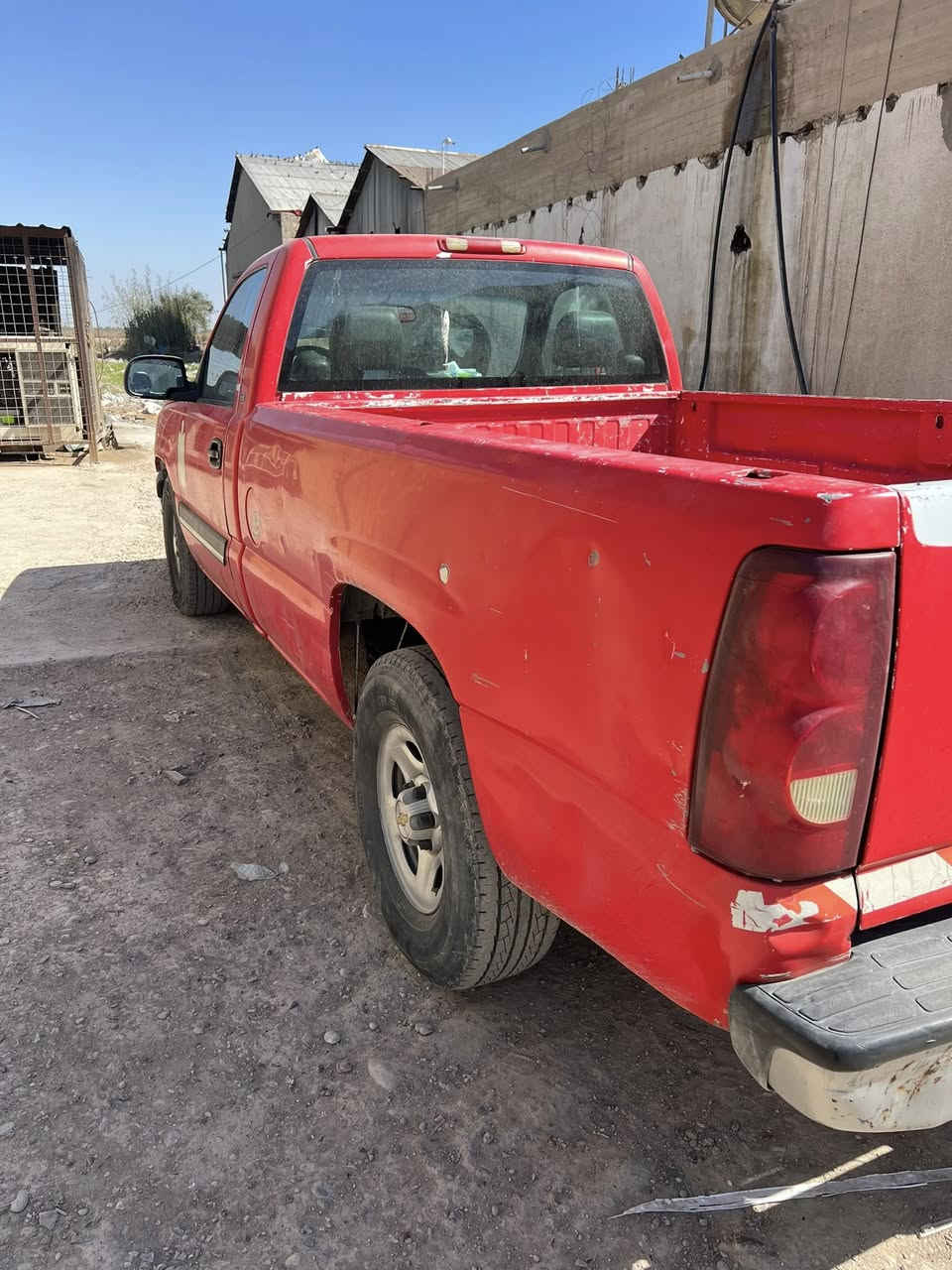 السلام عليكم
للبيع سلفرادو 2003 
رقم بغداد بسمي السياره 
مكاني بغداد والسعر 80ورقه 
الاستفسار الاتصال ***********
