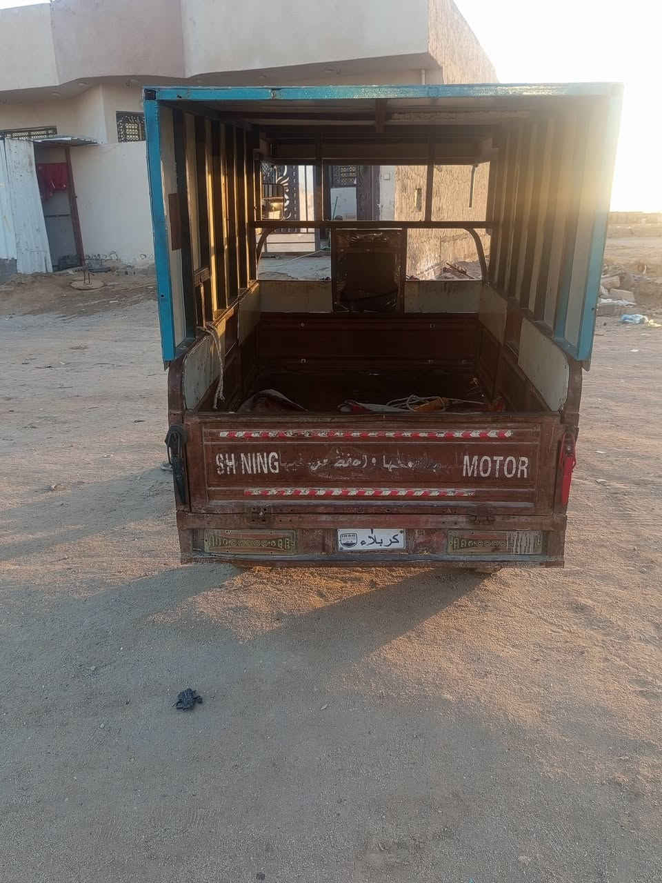 سلام عليكم ستوته للبيع موديل 2012محرك 23 أوراق كربلاء مكاتبه يم حسين مليون و 500وبيهه مجال كهربائيات كلهه شغاله الاتصال على الرقم ***********
