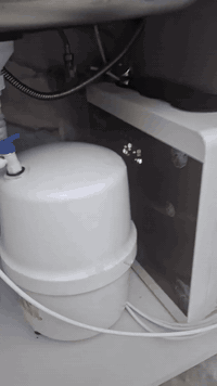 فلتر ماء شغال ٦٠ الف بغداد الصالحيه ٠٧٧٢٦٣٣٥٨٩٠