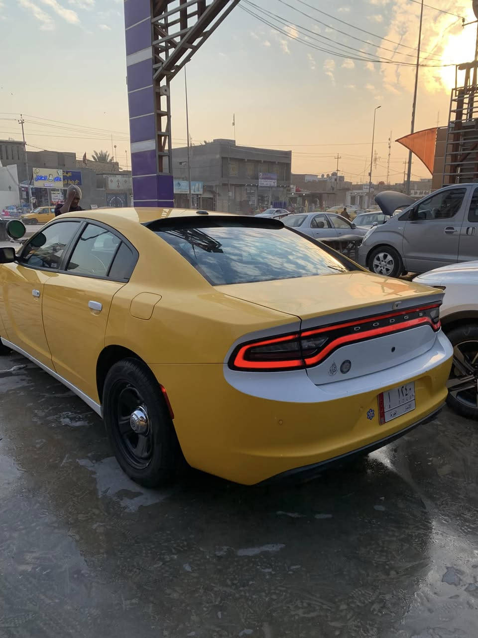 السلام عليكم جارجر بوليسي للبيع 19 اصل ميكنه 3600 رقم انبار بسمي ضررها جاملغ امامي فقط جهت العبري بدون دواخل السعر اب 210 وبيها مجال للستفسار ***********
