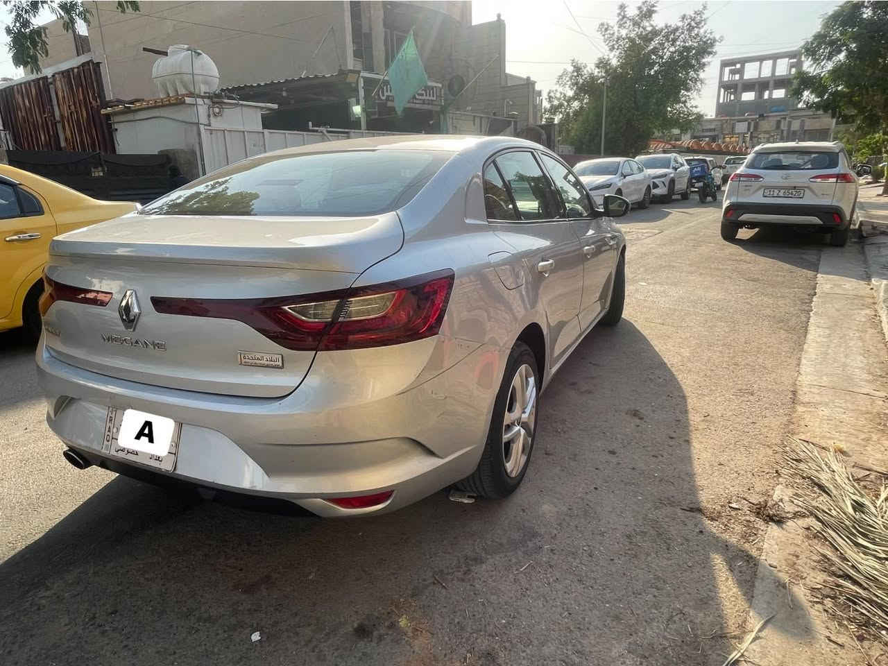 السلام عليكم
للبيع رينو ميكان 

موديل  2019  

رقم بغداد 

لونها سلفر 

السياره مامتعوبه ابد ونضيفه 
كفالة عامة كير محرك صبغ 

بلكات جديدة

حدادية فول 

شاشة اعطال 

شاشة ترحيب عد التشغيل والاطفاء

 تدفئة زجاج 

حساس كشنات 

حساس ضغط الاطاراة 

لد خلفي امامي ليزر 

كشاف ضباب 

مقابض اباوب داخل نيكل

مطعم الداخل بكاربون فايبر  

زجاج اوتو ٤ ابواب 

لايت عدسة عالي ناصي 

مانع انزلاق ذاتي 

جنطه بصمة+رمونت 

____

السيارة بيها بارد جاملغ قطعة وحده

البنيد طخة خفيفة 

السعر : 95 ورقة 

الاستفسار : ***********

مكاني بغداد
