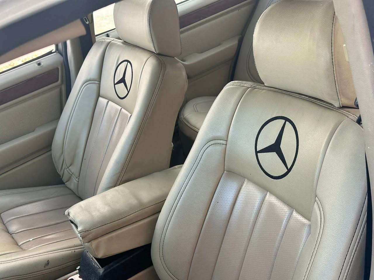 مارسيدس دب موديل 1992 سنويه جديد لحد 2029 صدرامامي خلفي جديد مكيه بطه2.5 كير كله بشرط تبريد شغل سياره جاهزه من كلشي  السعر 58 عنوان خانقين *********** خناقين, ديالى
