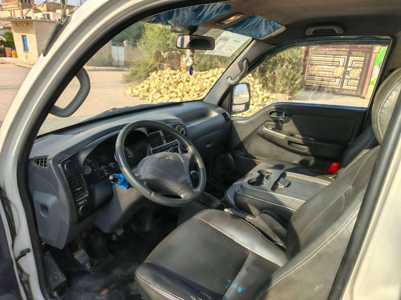 (ادووات)سلام عليكم سياره بنكو نثيه ادوات موديل 2018  محرك كير كفاله تخم تايرات ستوه شاده مكينه بلكارتون حورته بم ونوزل متومه طبق الاصل +حصه كاز + محافضه البصره طريق حمدان *********** تصال فقط
