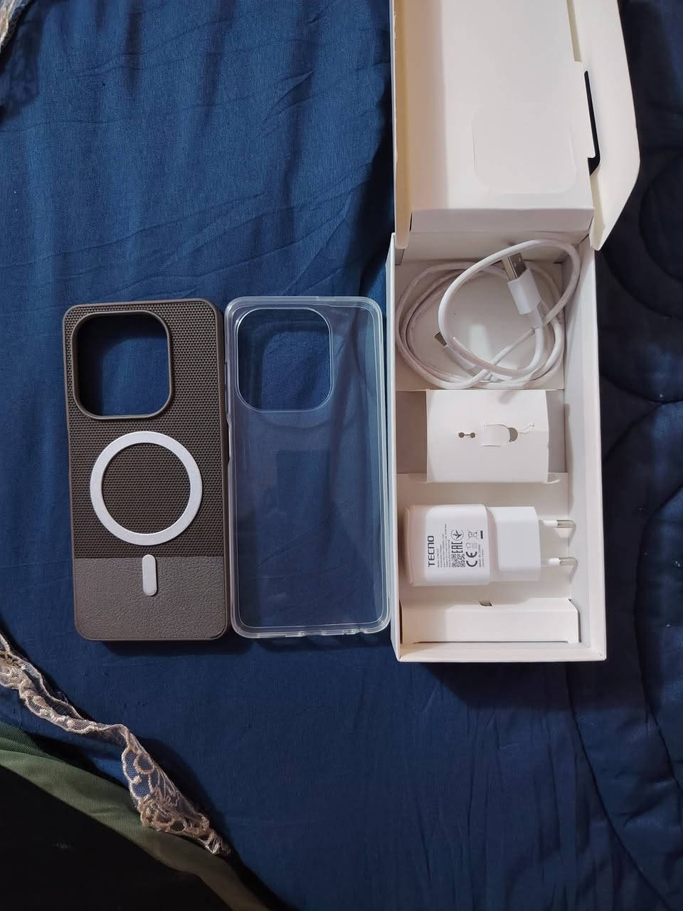 تكنو سبارك 20C
ذاكره 256
بطاريه 5000عملاقه شحن انساه
شاشه 120هرتز
كامل ملحقاته وياه كفر هدية 🎁
جهاز مشحون مرتين
مستخدم3ايام فقط بعده جديد
للبيع او مراوس حسب القناعة


**إذا كنت صاحب هذا الإعلان وتريد حذفه لأي سبب، رجاءا أرسل رسالة إلى الدعم الفني**