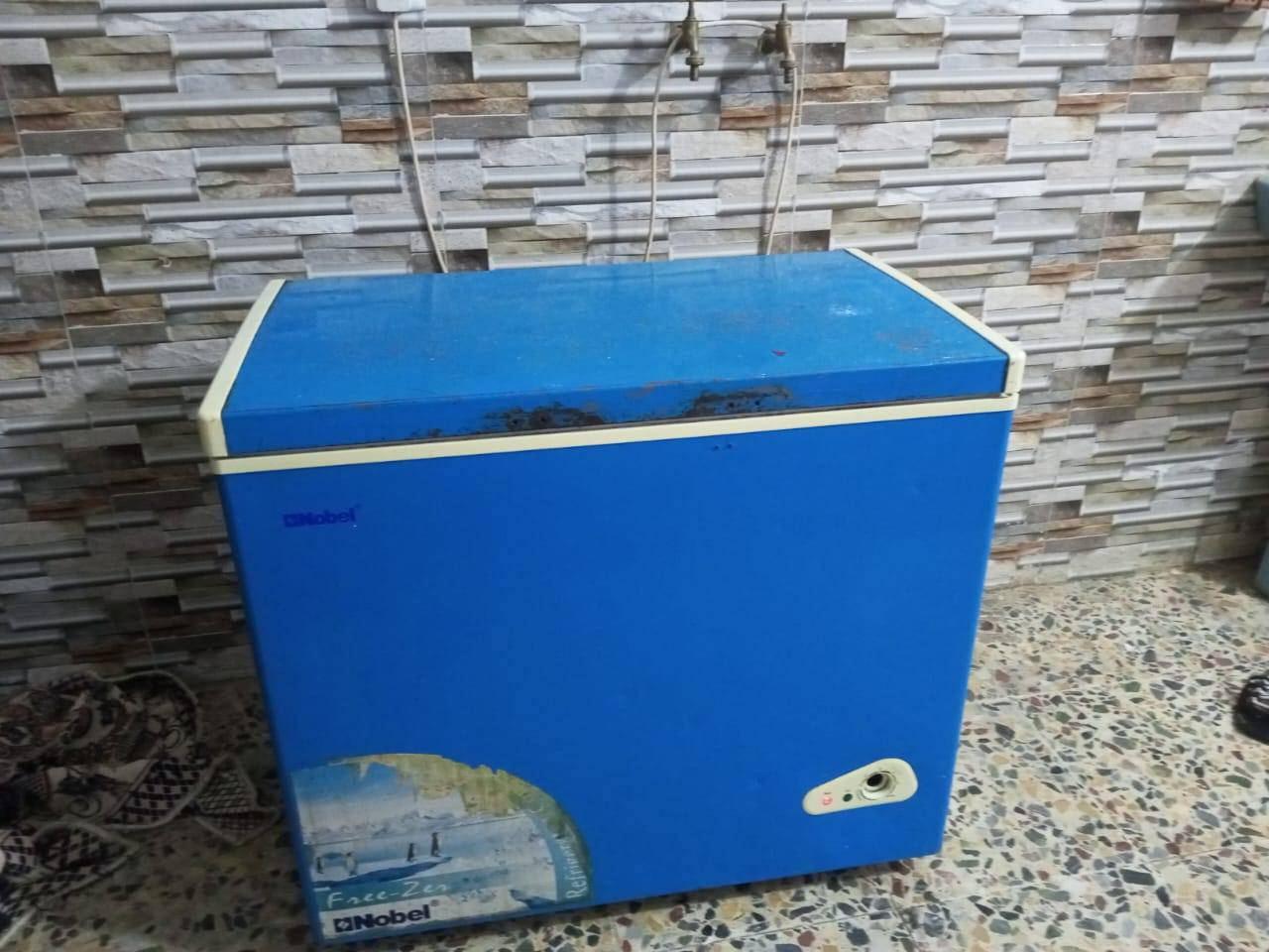 السلام عليكم تخم كامل للبيع يعرة 200 وبي مجال ومجمدة هم اريد ابيعهة مكانهن المسارة الولى ***********
