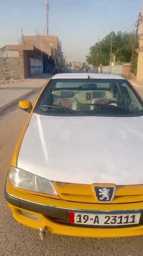سلام عليكم بيجو موديل 15 تحويل ثاني يوم سياره حلوه ونضيفه محرك مو ايراني فرنسي اطيك بي ترأي البصر تمشي 160 سياره رايده ب40 عليها غرامه سياره 300الف مكان كربلاء رقم *********** سياره أرتب من الصور اذا ماقتنعت  بيها  فلوس تكسي لي جاي بي او بانزينات عليه
