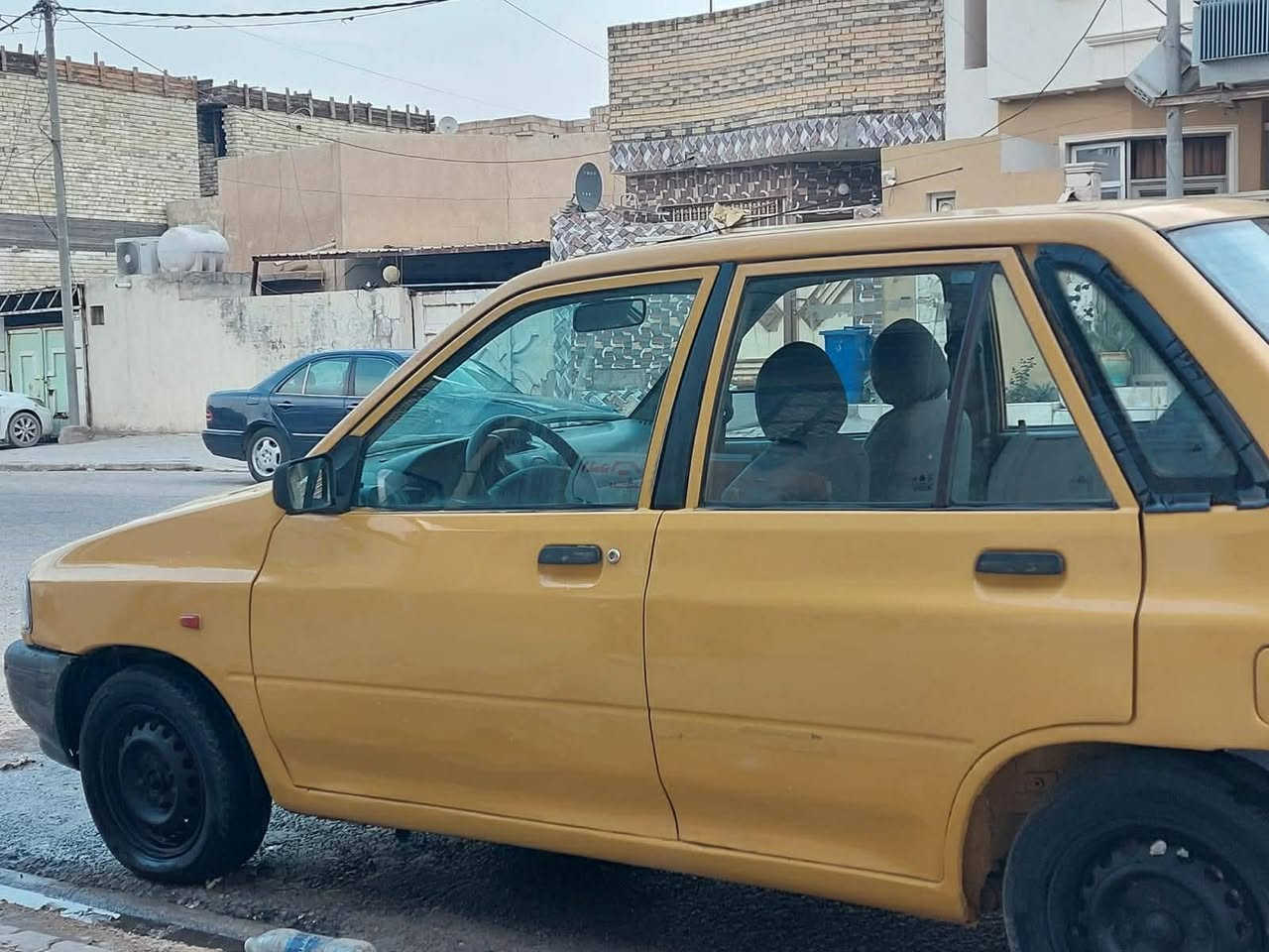 سيارة سايبة صفراء مولديلها 2012 رقمها انگليزي اوراقها كاملة ضريبتها مدفوعة  يعني تستلم سويچ  السعر 35 ورقة والتفاصيل والرقم على الخاص


**إذا كنت صاحب هذا الإعلان وتريد حذفه لأي سبب، رجاءا أرسل رسالة إلى الدعم الفني**