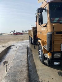 للبيع سكانيا 113سحال مكينه بيها خيط بخار شاصي مكفول طولها بلادي مبطنه ...