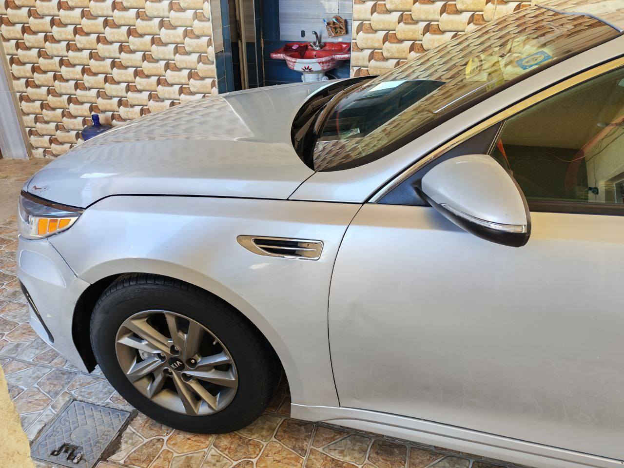 السلام عليكم
للبيع كيا اوبتيما موديل 2018 Fe وارد أمريكي حادثها بسيط صور الحادث مرفقه بالمنشور فقط البنيد بدون دواخل ولا ايرباك شرط السونار لبيل واحد محرك 2400 كير ومحرك مكفولات حداديه على وضع الشركه تبريد ثلج تدفئه شغاله موصفات تحكم ستيرن كامره دواره رادارات جانبيه بيها هواي مواصفات رقم انكليزي بسمنه تحويل مباشر السياره جديده وجاهزه استخدام شخصي
سعرها وباقي التفاصيل خابرني وتدلل
***********
***********
