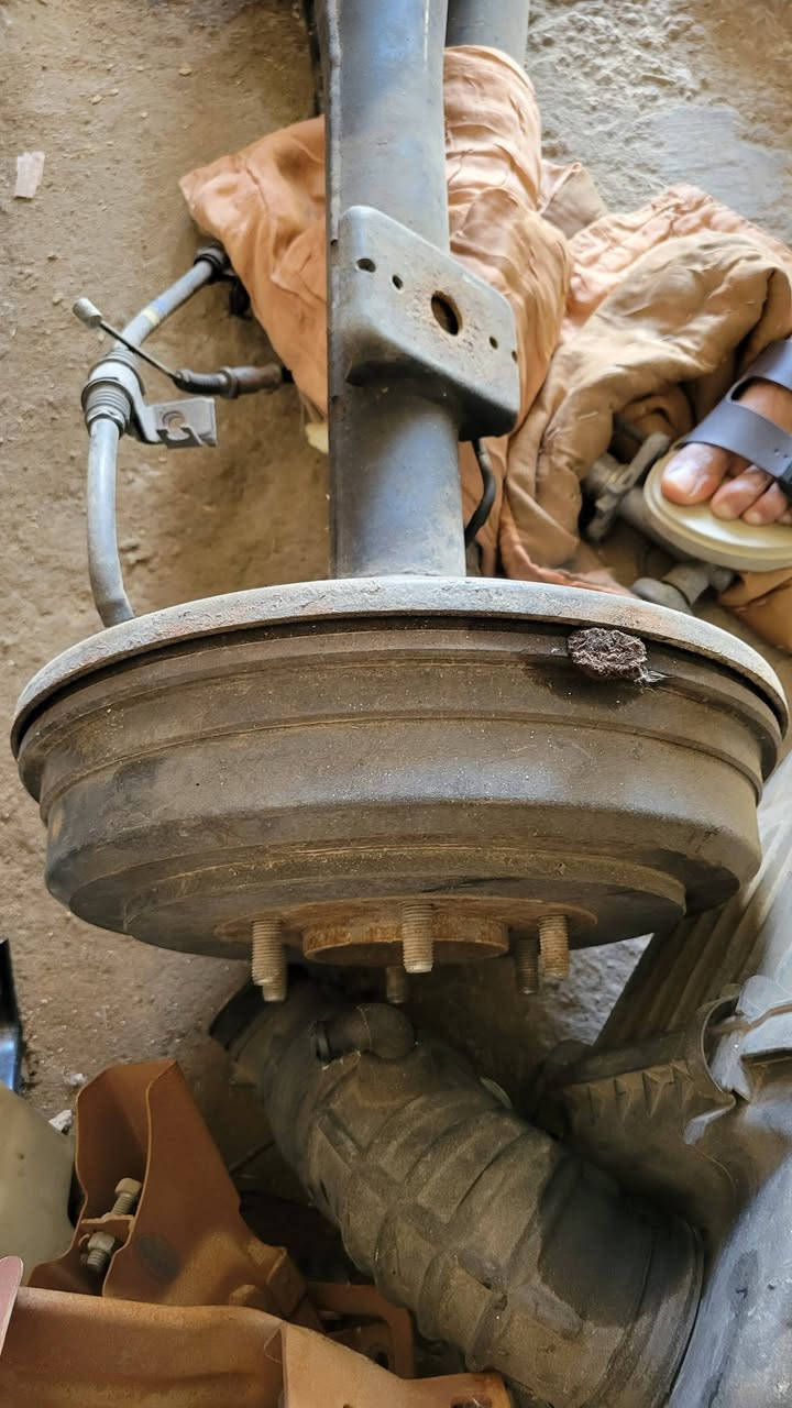 سلام عليكم هوزن مال ستاركس امانه الله حاويه اخذت منه بس جعمقه لن حورته اريد ابيعه 125 وبي مجال مكاني المحموديه  رقم الهاتف اثير ***********  
كورك ***********
