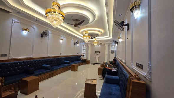 تصاميم عصرية تناسب جميع الأذواق. ☎️***********
مع مهندس الديكور //  عبدالرحمن المياحي   ☎️***********
_____________________________________👇👇
العنوان ذي قار قضاء الفجر قرب حسينية الهواشم 
علاء غني لبيع مواد الديكور واللاصباغ
