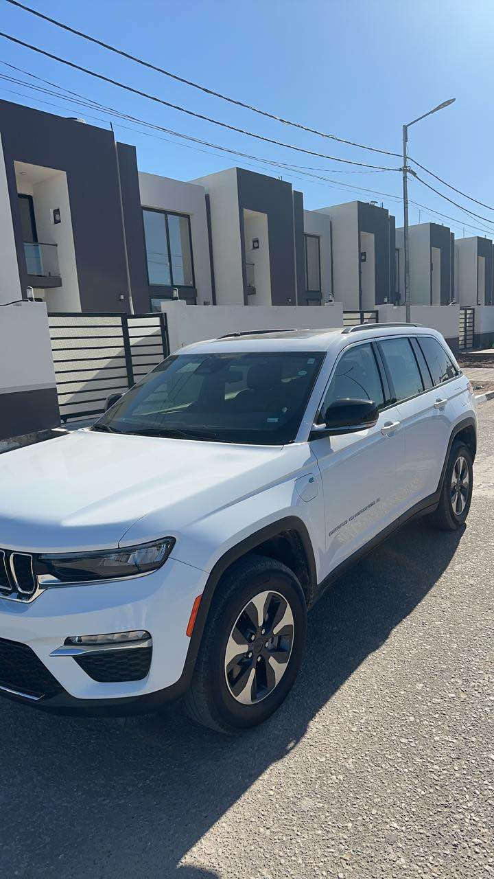 السلام عليكم

جيب گراند شيروكي 2024 4xe وارد امريكي ثلاث انظمة

حجم المكينة:2000 تيربو+هايبرد+بلگ ان

المسافة المقطوعة: 24 الف 

الضرر:مثل ما موضح بالصور چاملغ ايسر صار بي تعديل شوي بارد بالجنطه الجاملغ الخلفي الأيمن

حالة الايرباك:سليم مطاك ولاايرباك

المواصفات:

١.شاشة

٢.بصمة

٣.تشغيل عن بعد

٤.سستم صوت Alpine +دمام خلفي 

٥.كشنات جلد

٦.كشن سائق ميمري

٧.كشنات كهرباء

٨.صندوق كهرباء

٩.حساسات خلفية

١٠.اشاير بالمري

١١.رادار امامي

١٢.رادارات ٣٦٠

١٣.ثلاث وضعيات قيادة

١٤.بانوراما فتحتين

١٥.گير ماوس

١٦.نظام منحدرات

١٧.هيترات بالكشنات

١٨.ويل كب كروم

١٩.لايتات لد +بگلايت لد

٢٠.بصمة ابواب

جاهزة مرقم بغداد 
السعر 330$
*********** بغداد, العراق
