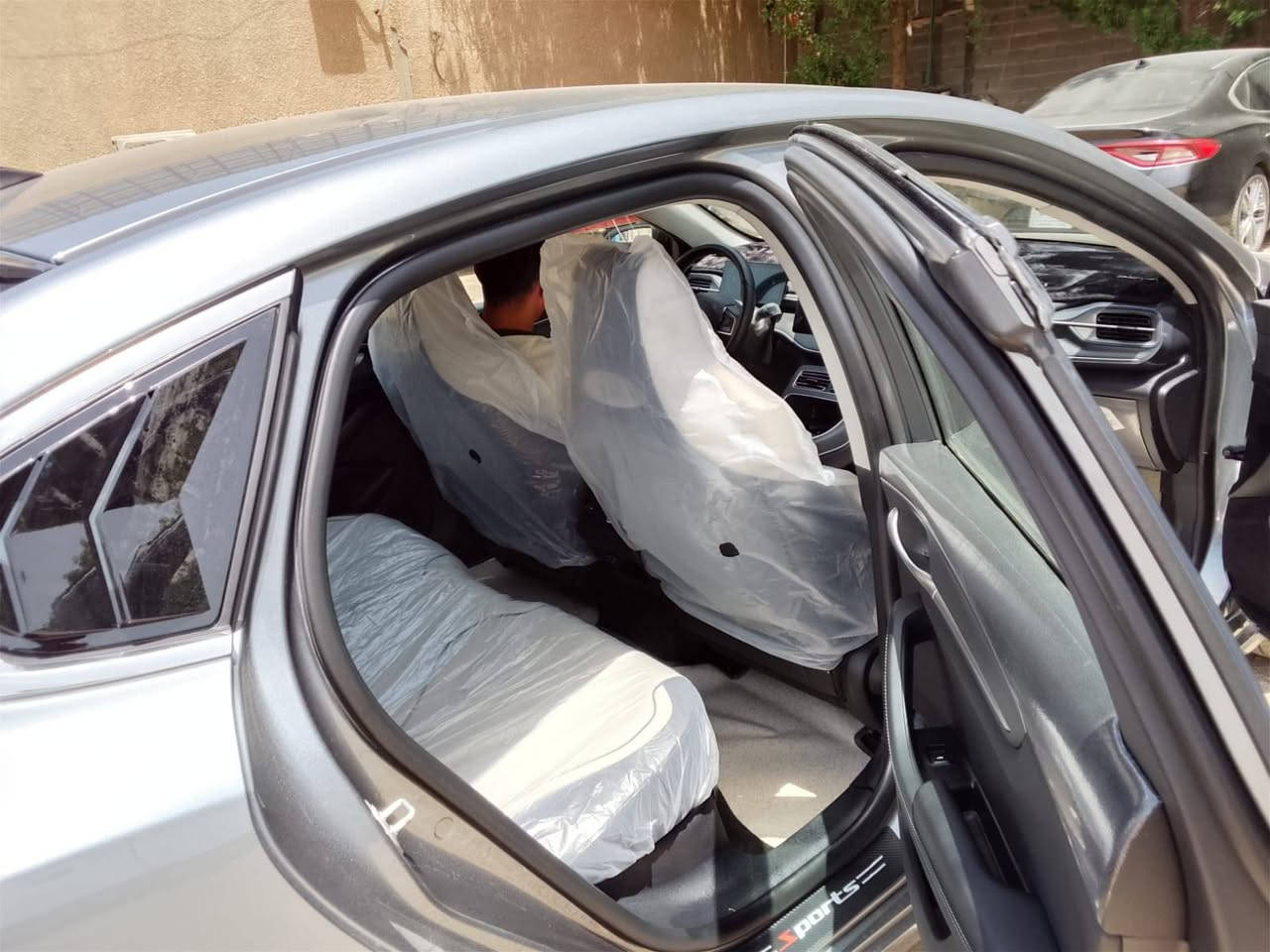 السلام عليكم ديستوير موديل ٢٥ سيارة نظيفةاغراضهة كاملة مكان السيارة بغداد بيهه شوية ملاحظة بلبنيد ماشية الأفين السعر ١٨ونص وبيهة مجال قليل حك الجية***********
